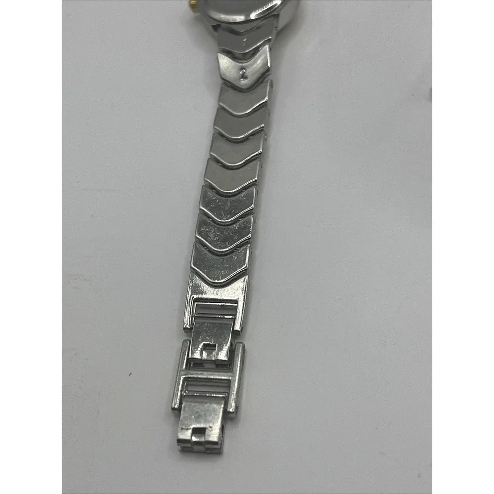 Quemax‎ Women's Quartz Watch Two Tone Band- New Battery